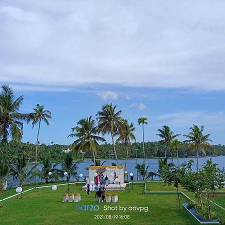 Ashtamudi Lake Garden Resorts Kollam Bagian luar foto