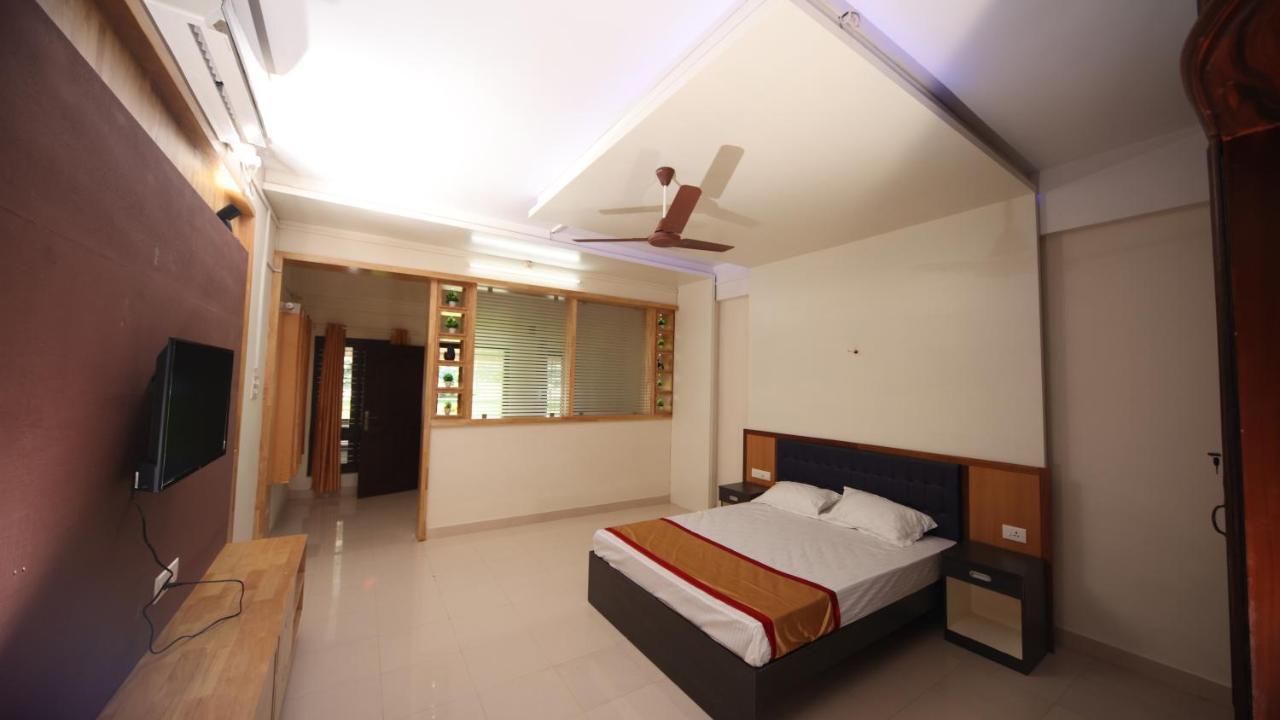 Ashtamudi Lake Garden Resorts Kollam Bagian luar foto