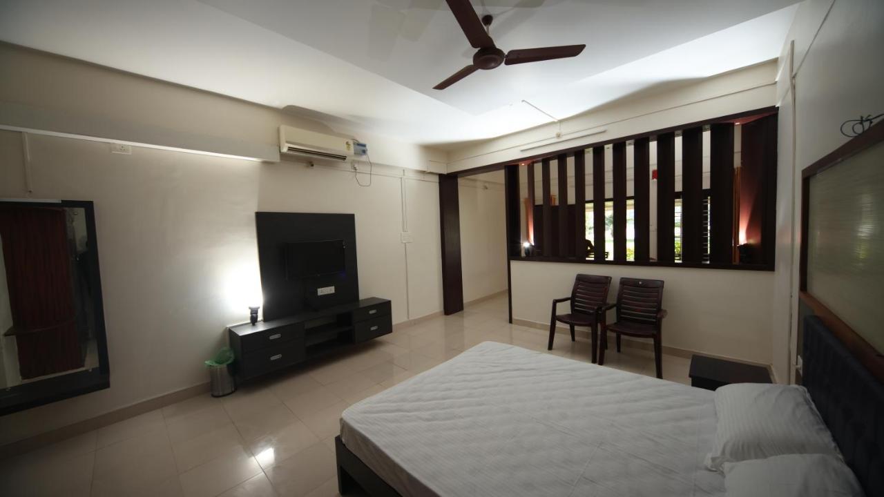 Ashtamudi Lake Garden Resorts Kollam Bagian luar foto